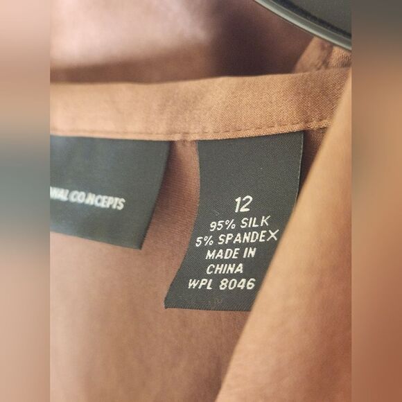 International Concepts 12 Chocolate  SILKBlend Slvless VneckButtonsUp WomenShirt - Picture 3 of 7